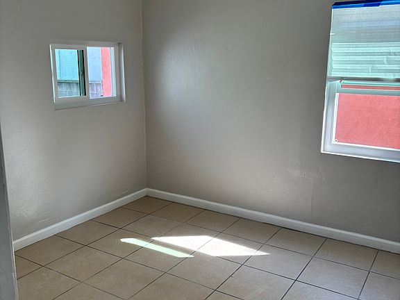4th image of 8160 Cypress Ave #8160