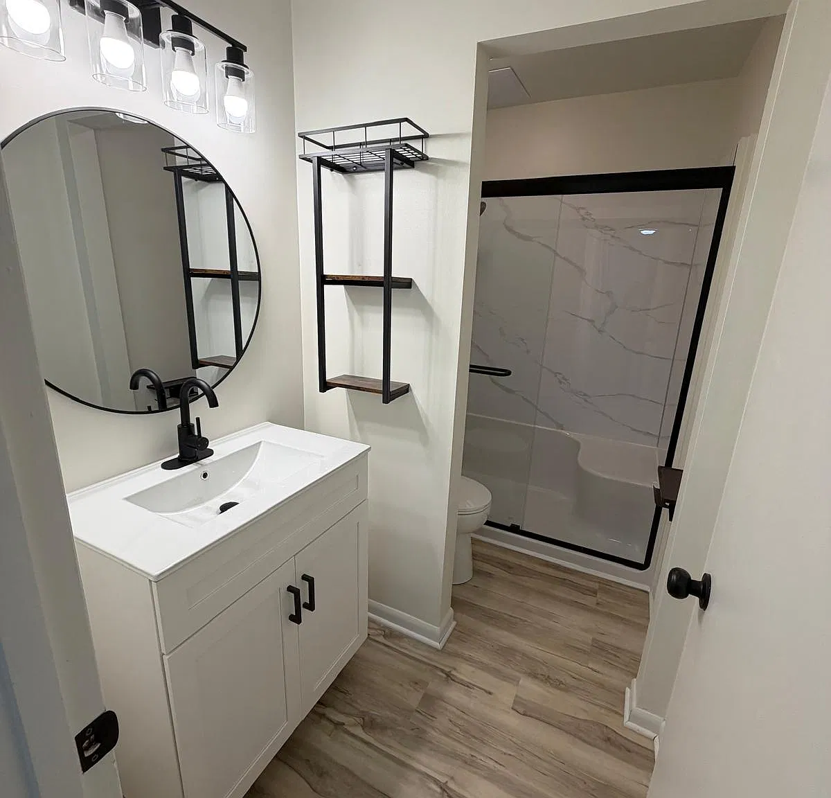 1 bed, 700 sqft, $1,299 — Photo 4