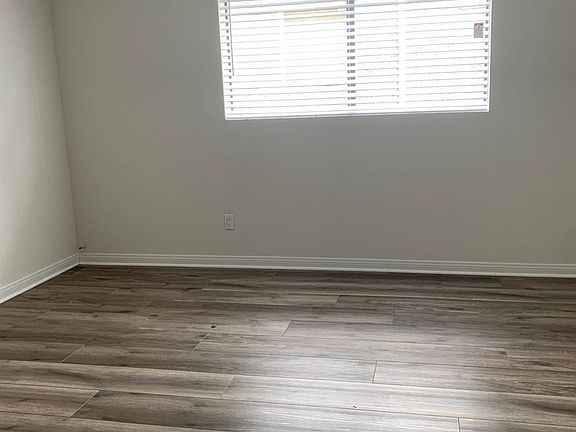 4th image of 3620 Jasmine Ave #108