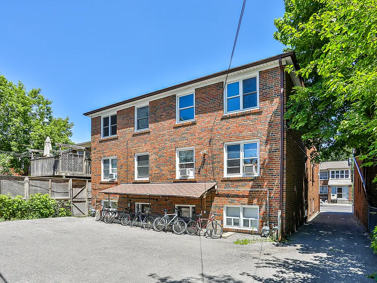 242 Jane St #2 — Photo 18