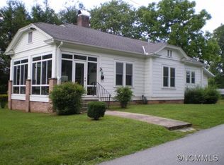 11 Goodwin Ln, Brevard, NC 28712