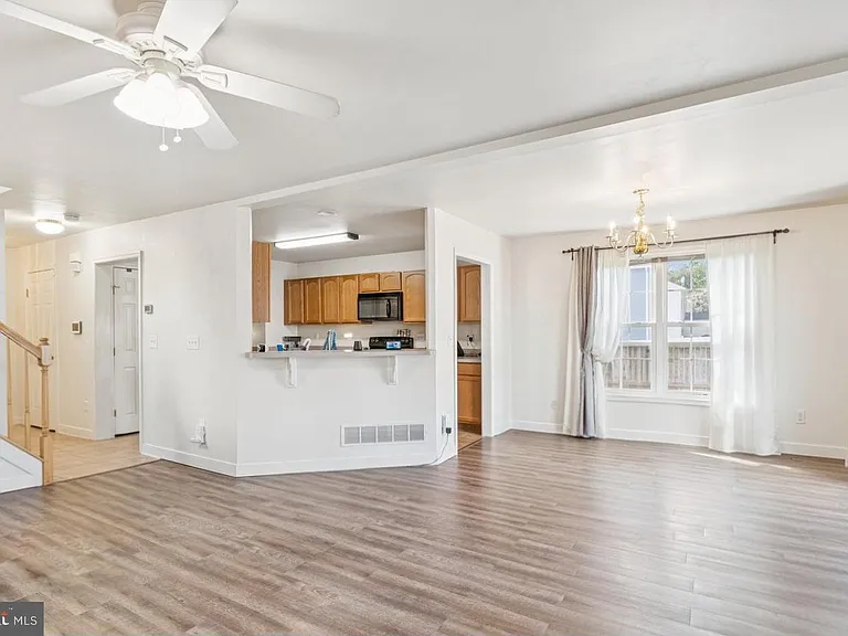 7821 Outing Ave #A — Photo 4