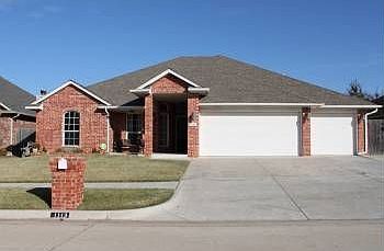1st image of 1113 SW 127th Pl