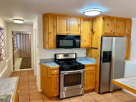 3rd image of 16510A Cutten Dr