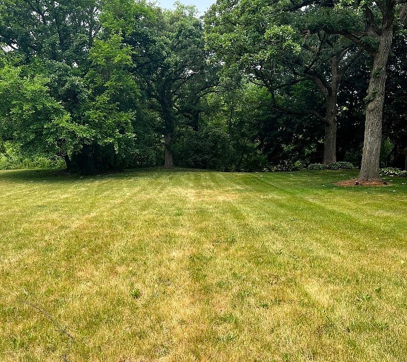 2nd image of 663 Oak Ln