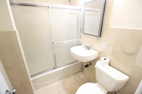 Rented by Luxor Homes & Investment Realty | media 33