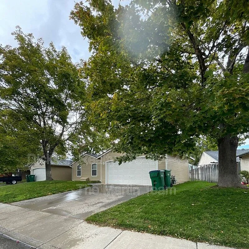 2 bed, 2.0 bath, 1153 sqft, $2,350 — Photo 2