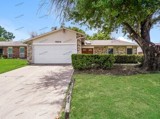 7604 Woodfield Rd, Fort Worth, TX 76112