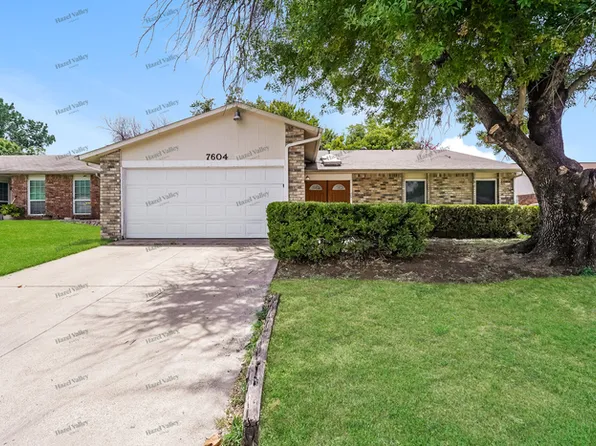 7604 Woodfield Rd, Fort Worth, TX 76112