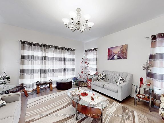 4th image of 56 Dominion Cres
