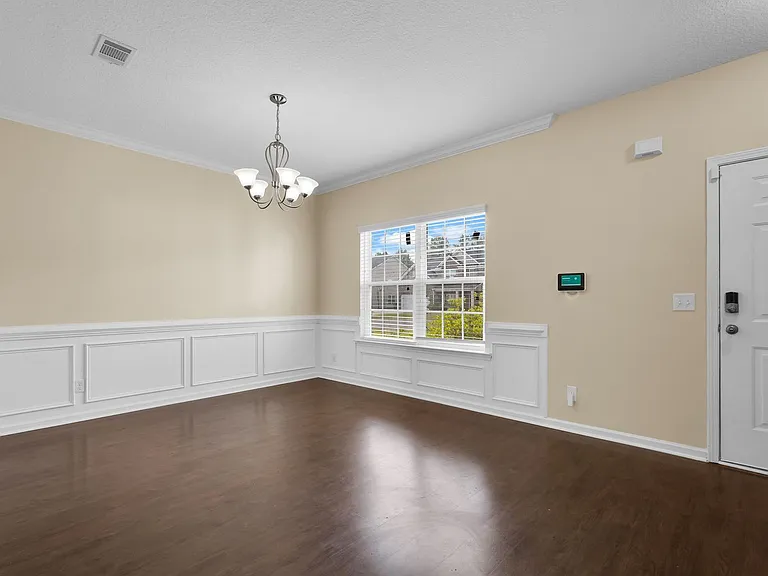 659 Red Oak Ln — Photo 5