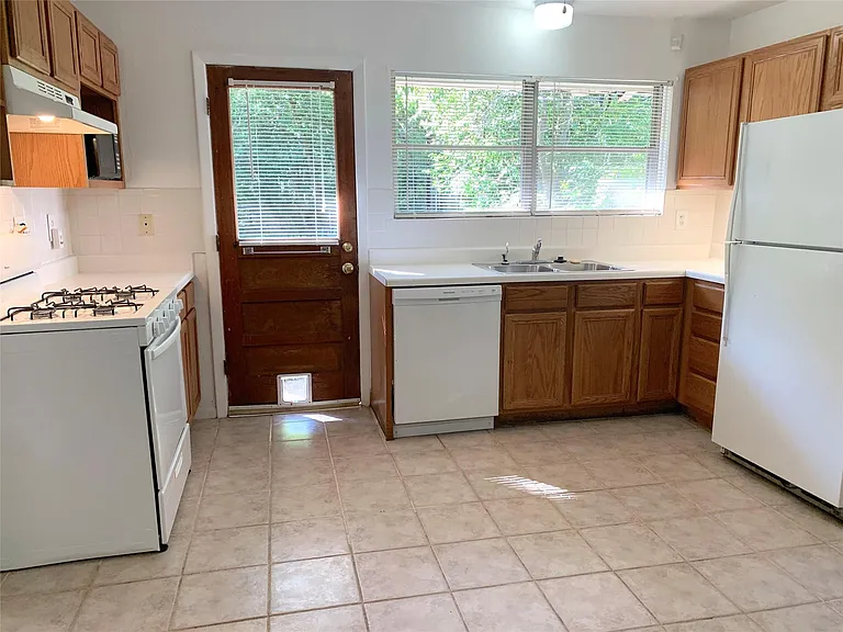 4427 Warm Springs Rd — Photo 12