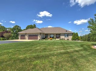 4826 Fletcher Ln, Mount Zion, IL