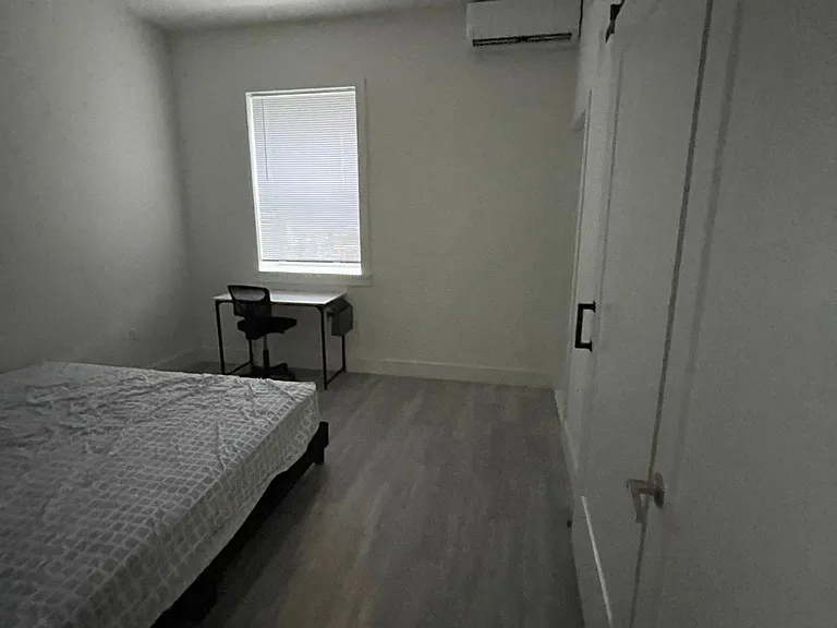 2842 W Girard Ave #2 — Photo 5