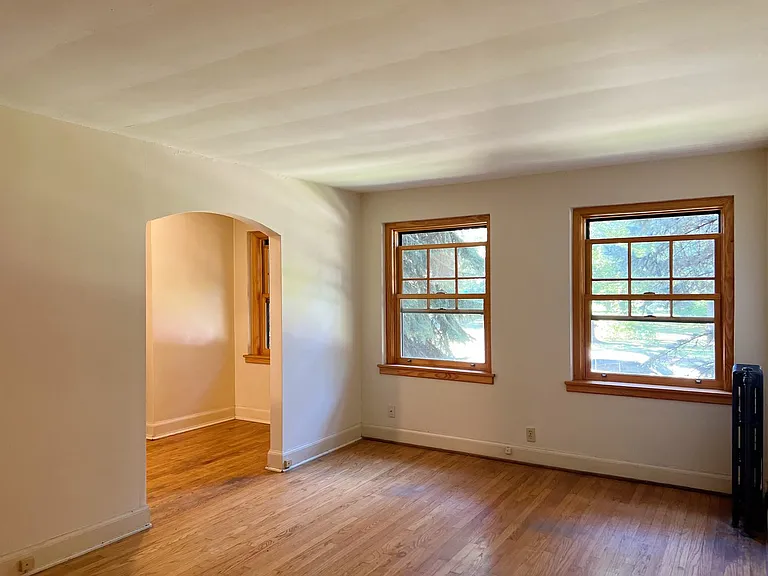 Amherst Woods Apartments — Photo 23