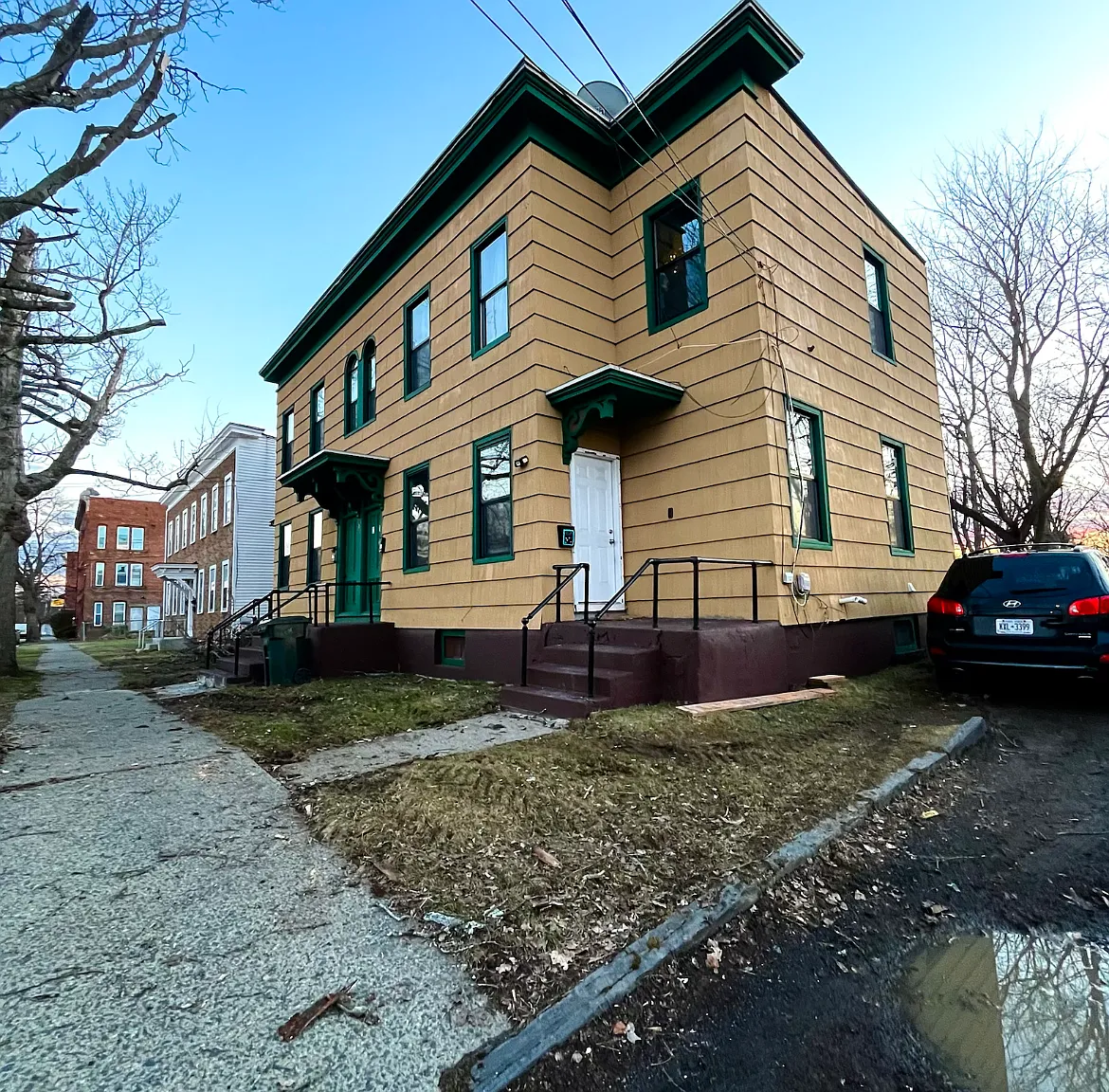 2 bed, 800 sqft, $1,500 — Photo 1