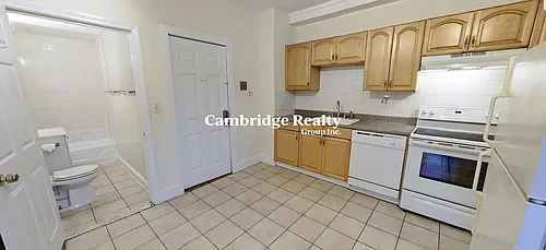 38 Bond St #2B Photo 1