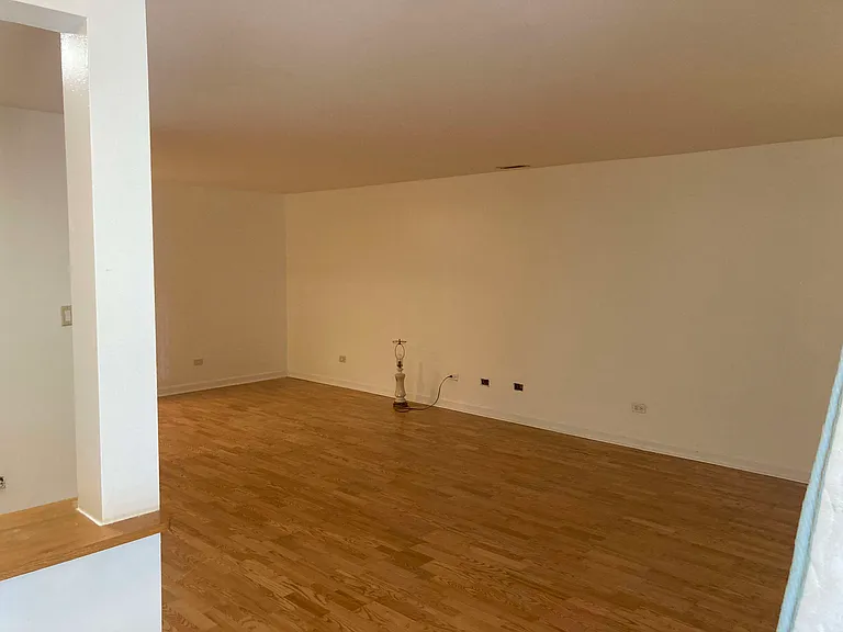 746 S Oakley Blvd #1 — Photo 4