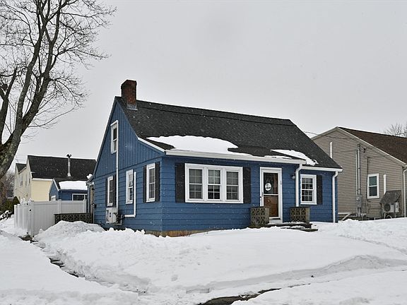 2nd image of 15 Roland Rd