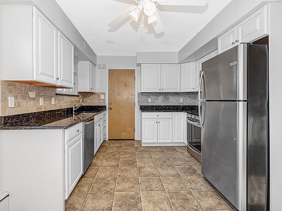 4th image of 496 Joralemon St APT 3