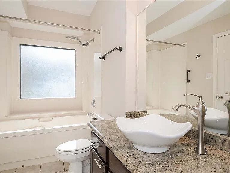 737 Davis Rd — Photo 13