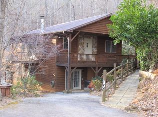 170 Lakeside Ct, Franklin, NC 28734