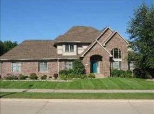681 Highland Park Ave, Coralville, IA 52241