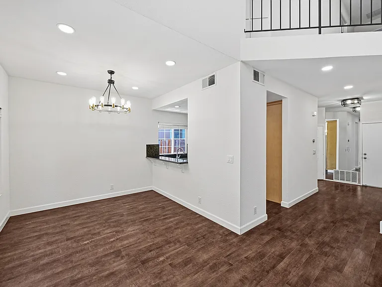 1286 Crestpoint Dr — Photo 17