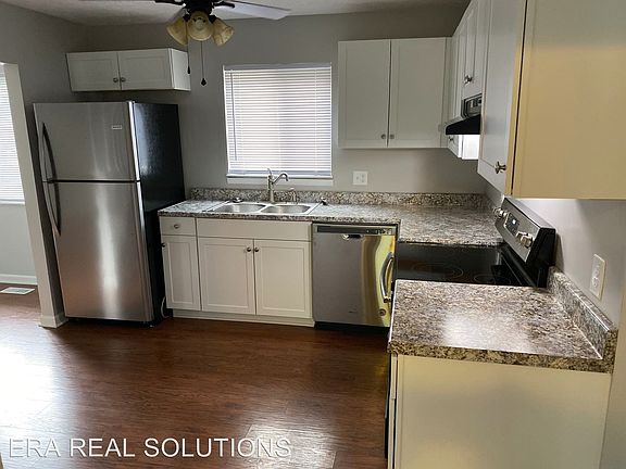 3rd image of 7079 Blackoak Dr