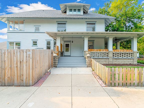3rd image of 404 N Joliet St