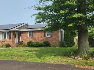 51 Penn Beach Dr, Pennsville, NJ 08070