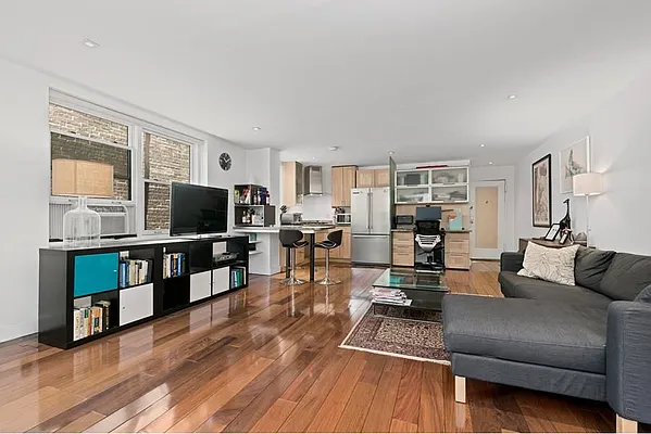 Rented by Prevu Real Estate, LLC | media 10