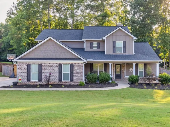 244 Poppyfield Farm Dr, Good Hope, GA 30641