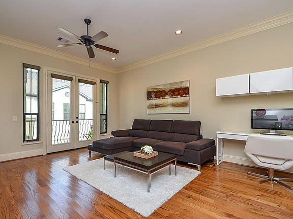 5th image of 3107 Fairdale Ln