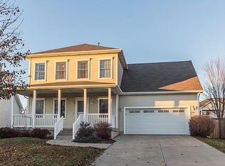 15817 Hawthorn Dr, Clive, IA 50325