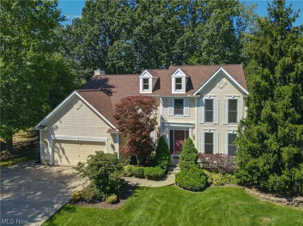 2827 Sikes Ln, Twinsburg, OH 44087