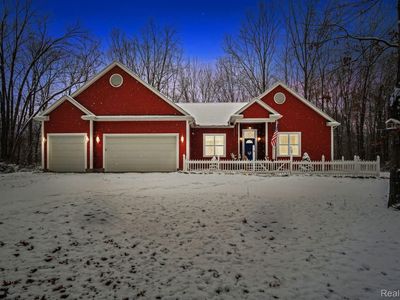 648 Jennings Rd, Whitmore Lake, MI, 48189