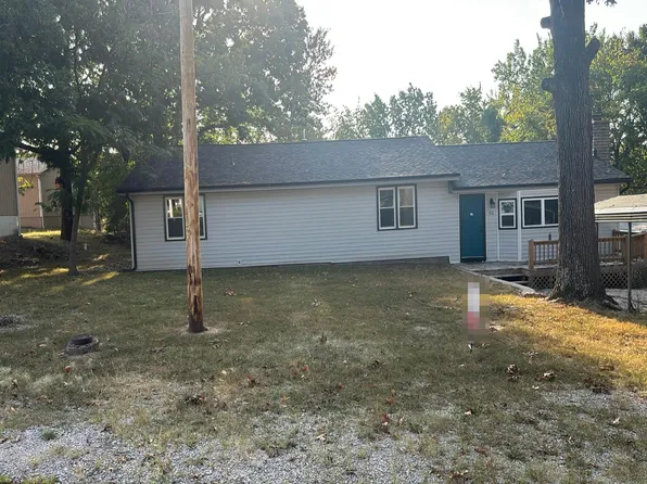 92 Helms St, Camdenton, MO 65020