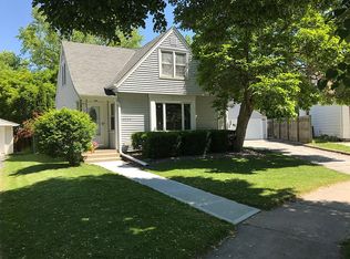 10526 W Everett Cir, West Allis, WI 53214