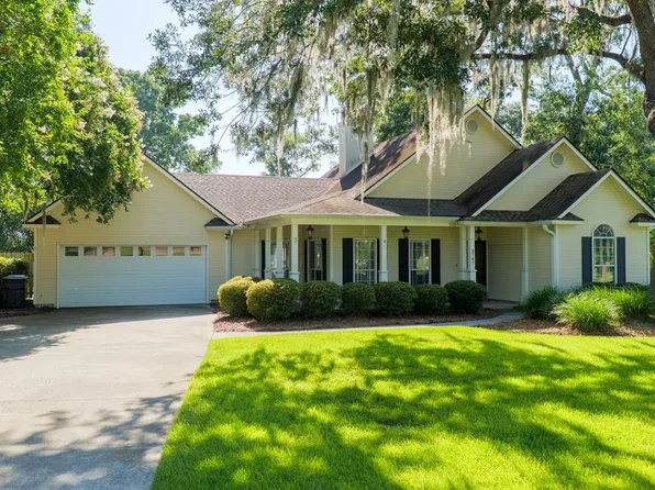 3747 Creekwood Dr, Valdosta, GA 31602