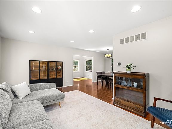 5th image of 311 Devlin Ct