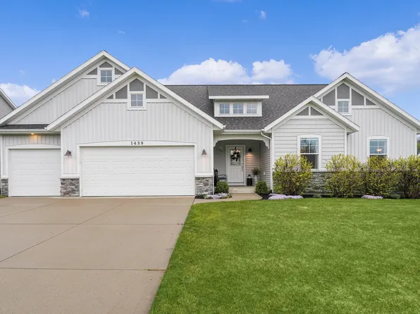 1439 Beaconsfield St SW, Byron Center, MI 49315