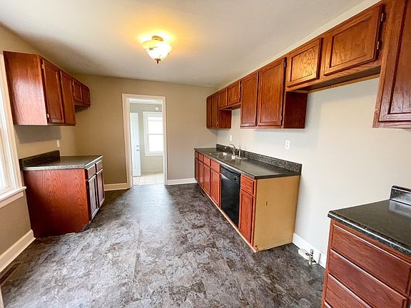 5th image of 1030 N 12th St