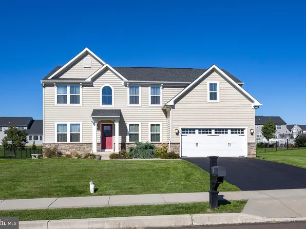 70 Fox Hollow Dr, Gilbertsville, PA 19525