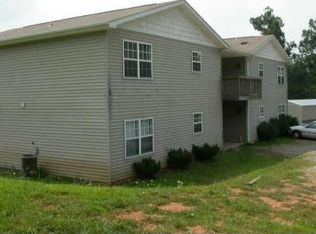 141 Carrion Ln, Candler, NC 28715