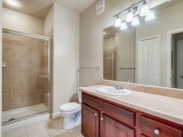 Victoria Park Apartments — Photo 21