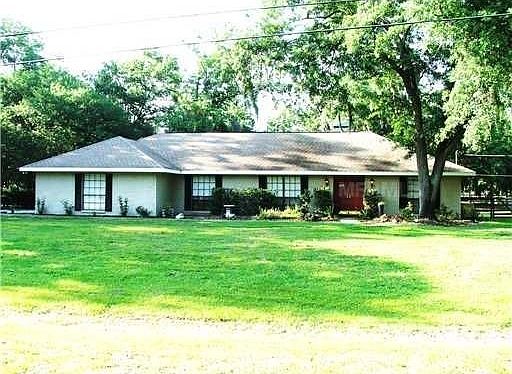 1st image of 408 Cloverleaf Dr