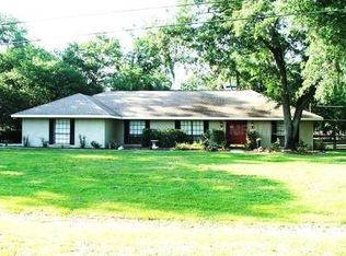 408 Cloverleaf Dr, Lithia, FL 33547