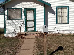 501 E 10th St, Coleman, TX 76834