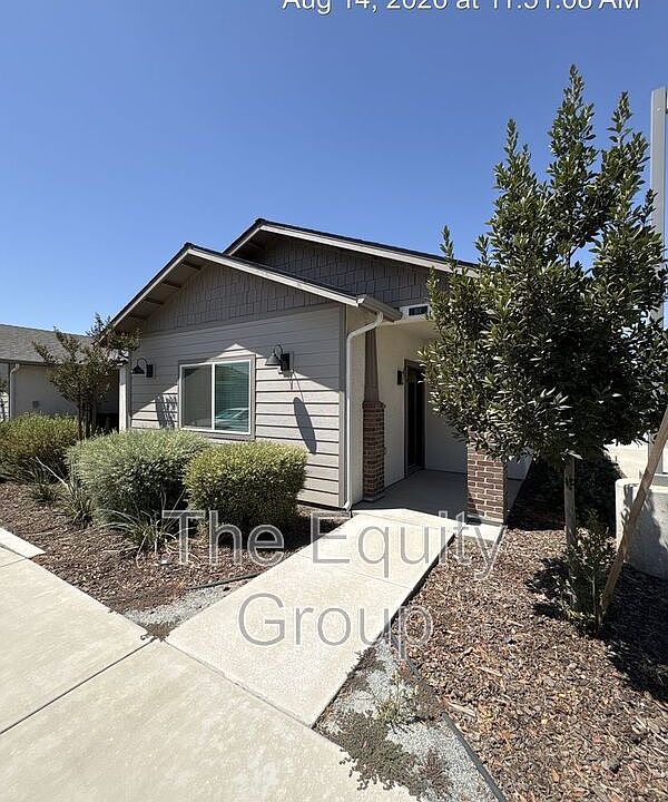 1st image of 518 S Summit St #101
